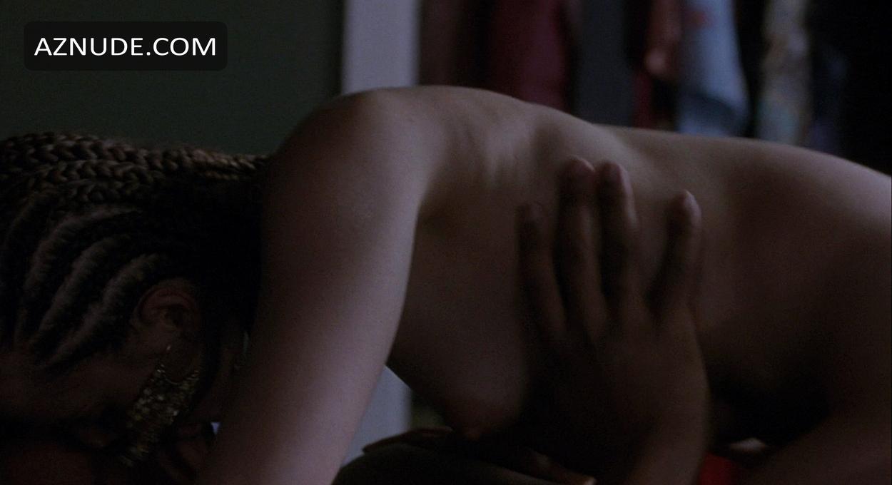 Mena Suvari in Stuck, photo 2