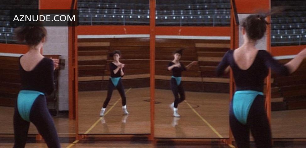 Meredith Salenger in Dream A Little Dream, photo 3