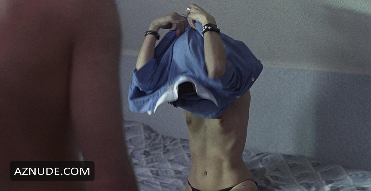 Katrin Cartlidge in Naked, photo 4