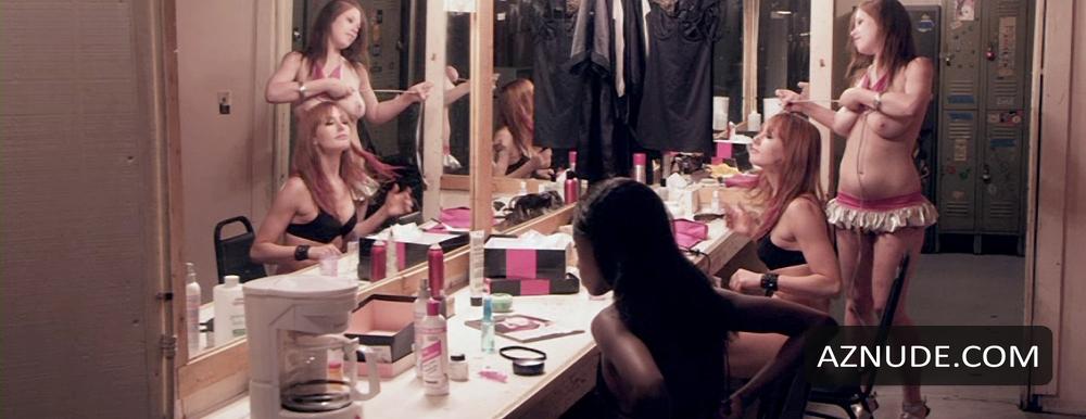 Alicia Witt in Joint Body, photo 10