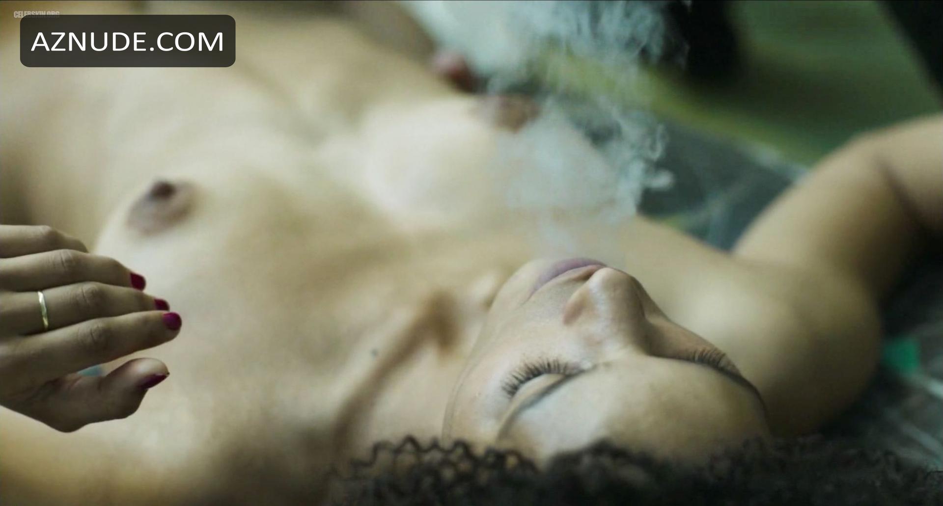 Eva Menis-Mercier in The Smell Of Us, photo 4