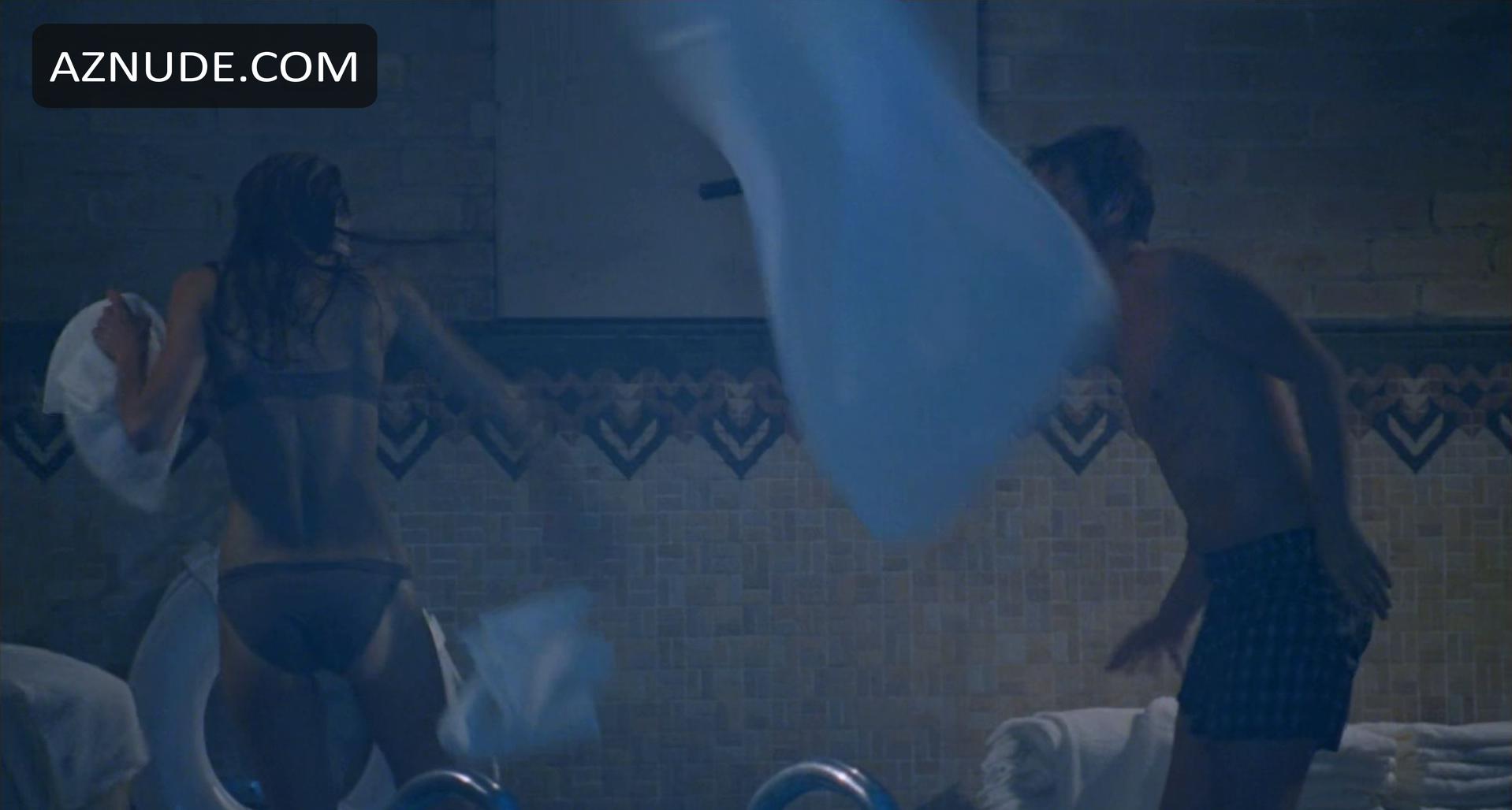 Jaime King in Slackers, photo 43