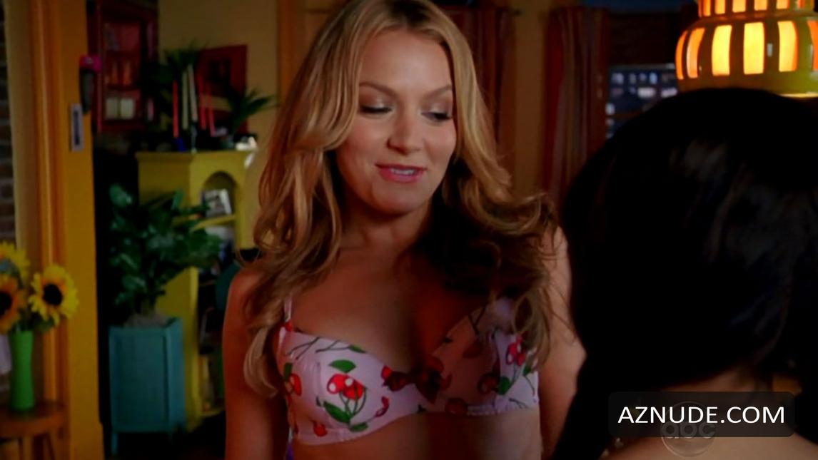 Becki Newton in Ugly Betty (2006-2010), photo 5