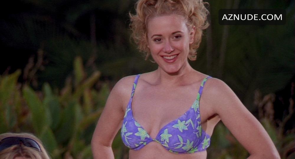 Leah Lail in V.i.p., photo 4