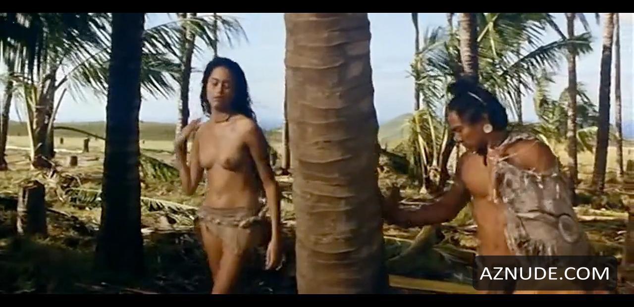 Sandrine Holt in Rapa Nui, photo 44