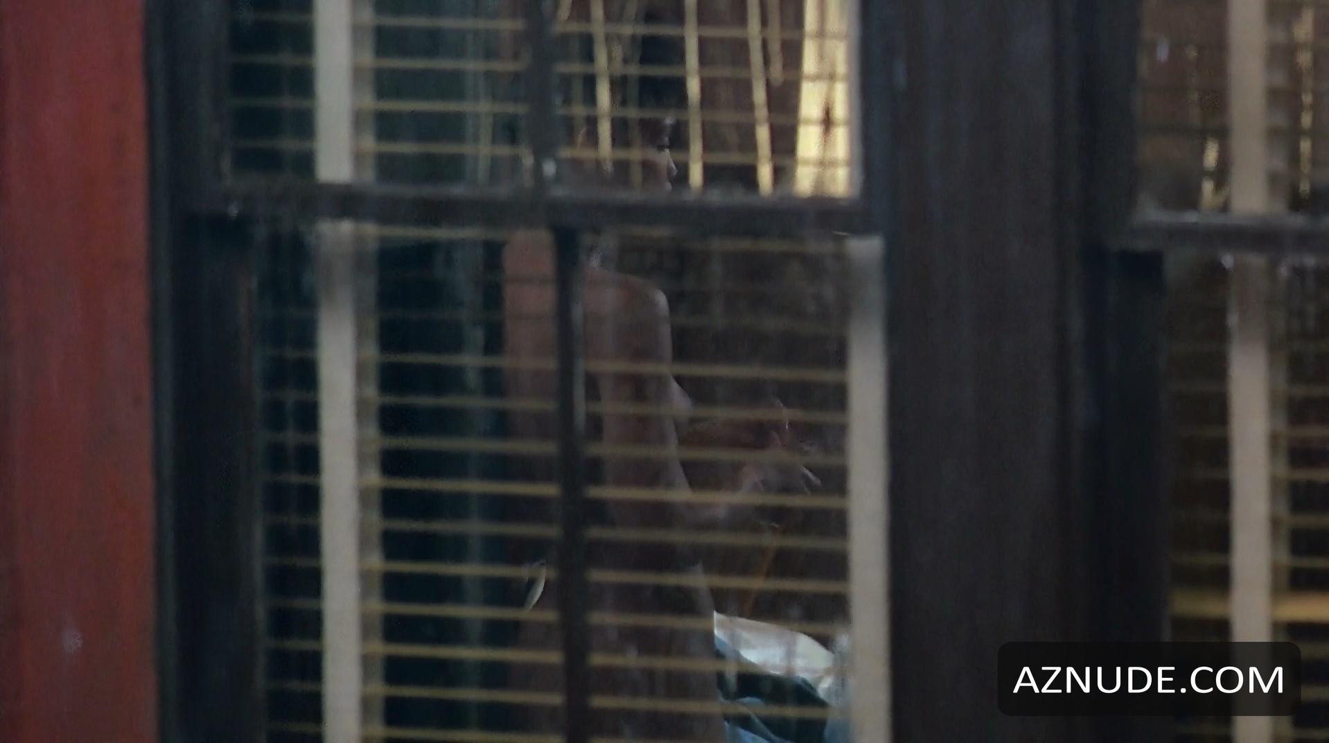 Gretchen Palmer in Red Heat, photo 17