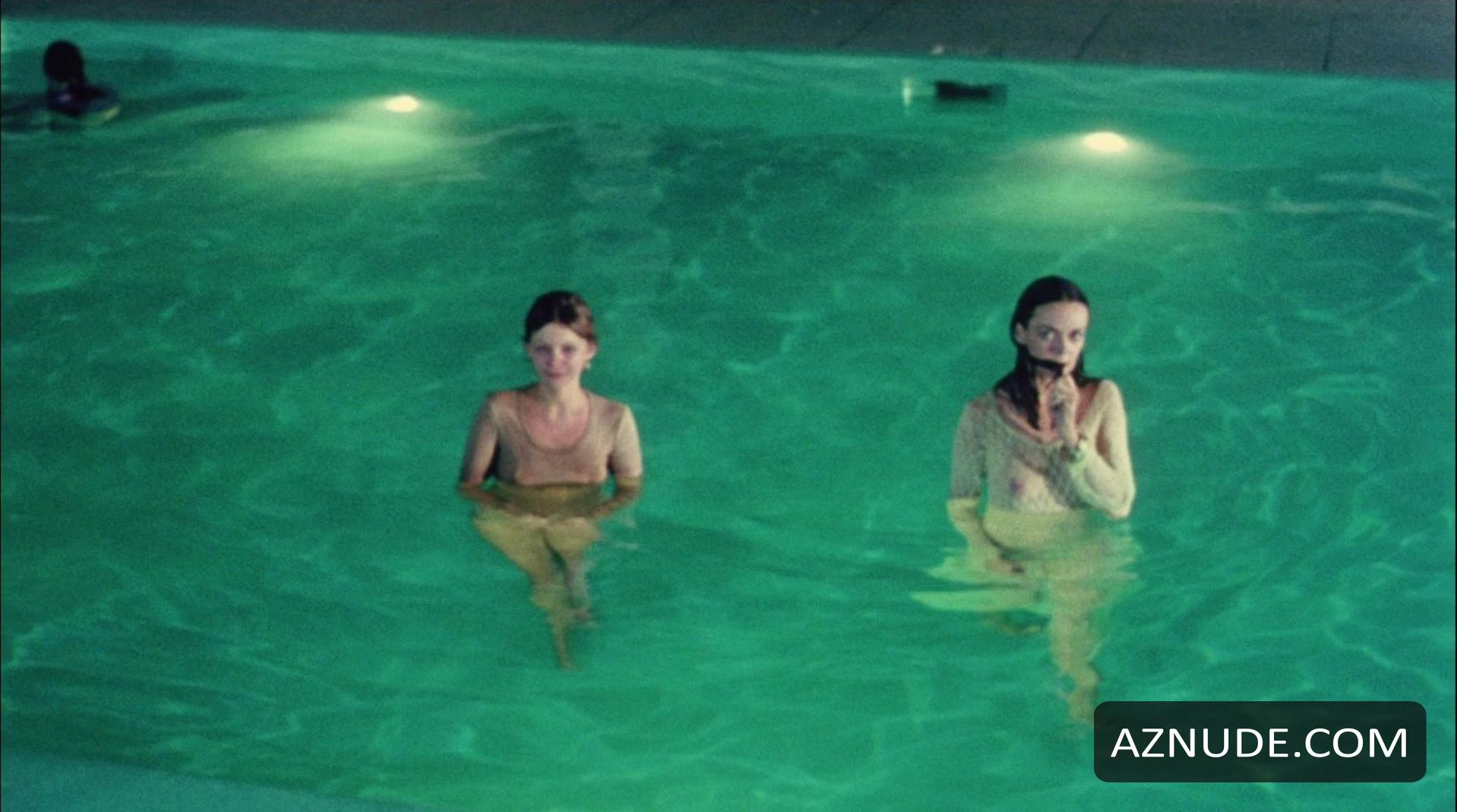 Barbara Steele in Shivers, photo 2