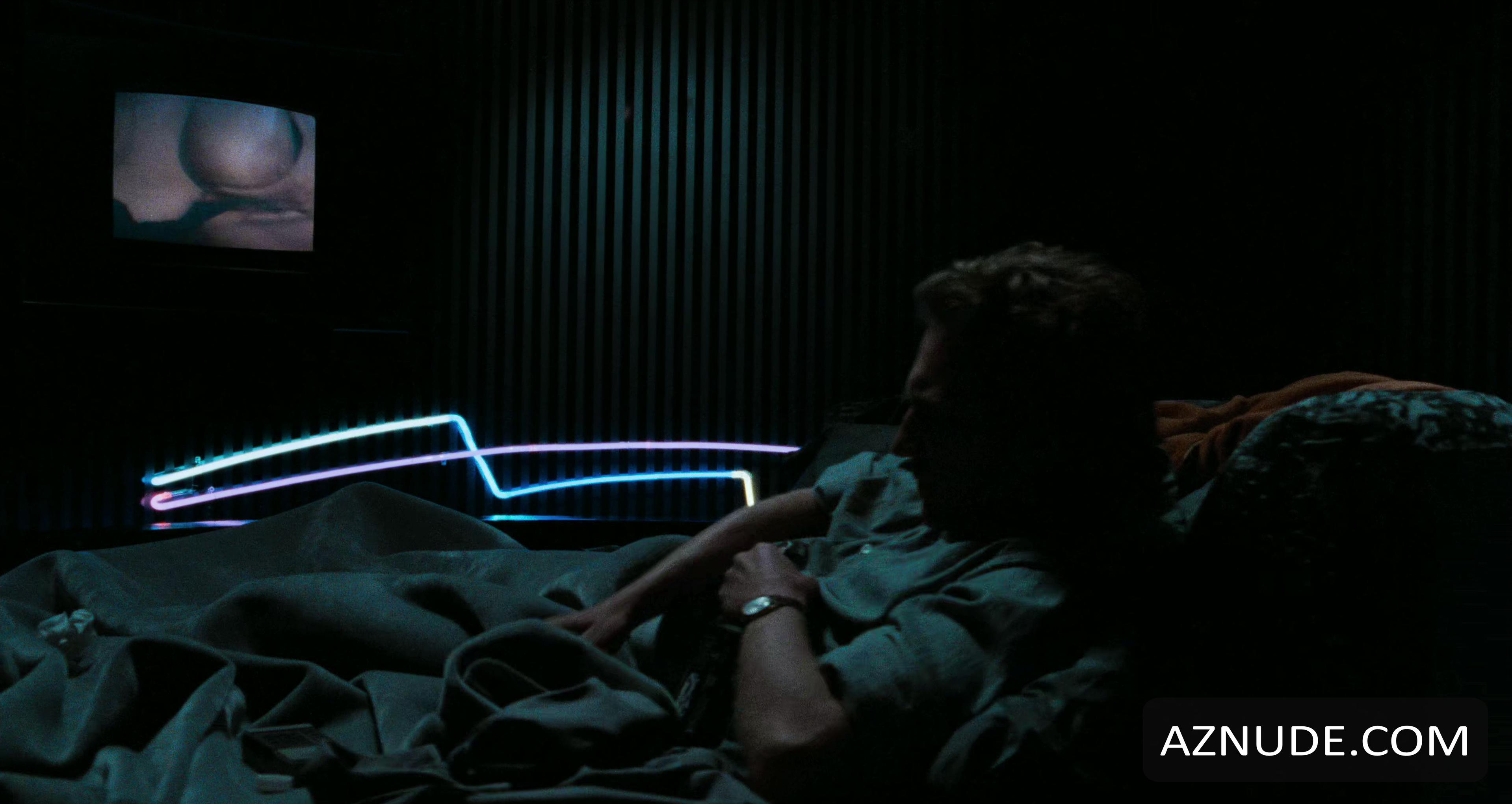 Linda Shaw in Body Double, photo 10