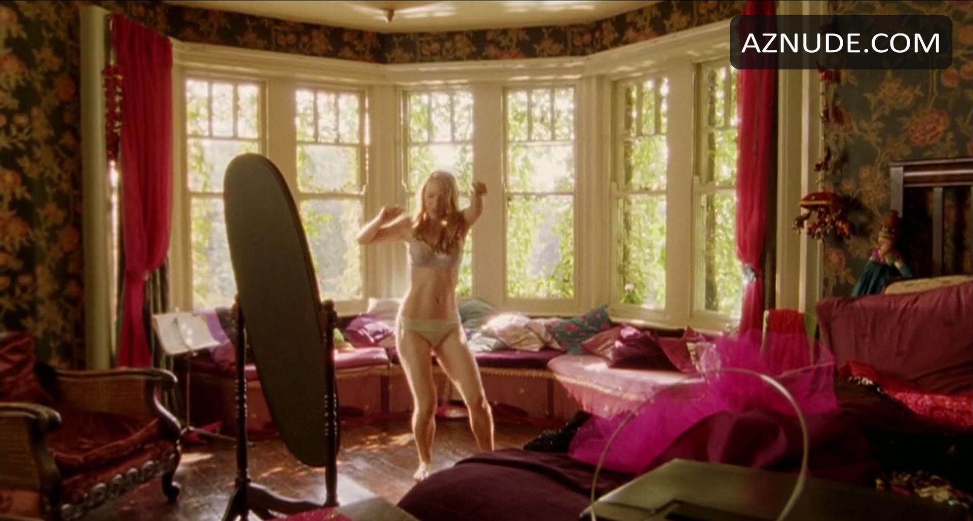 Natalie Press in My Summer of Love, photo 5