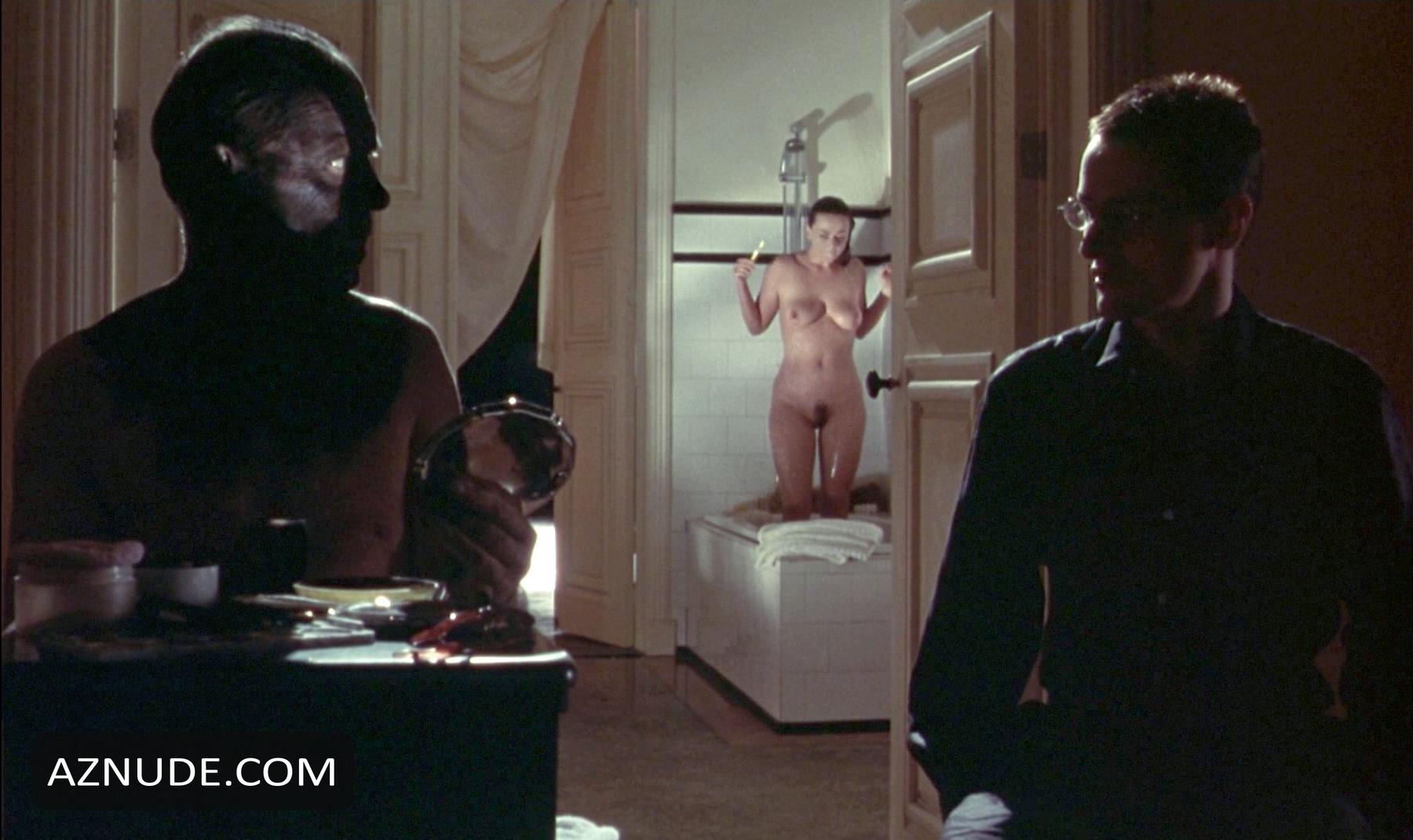 Polly Walker in 81/2 Women, photo 63